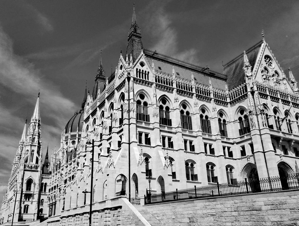 Hid Hotel Budapest Exterior photo